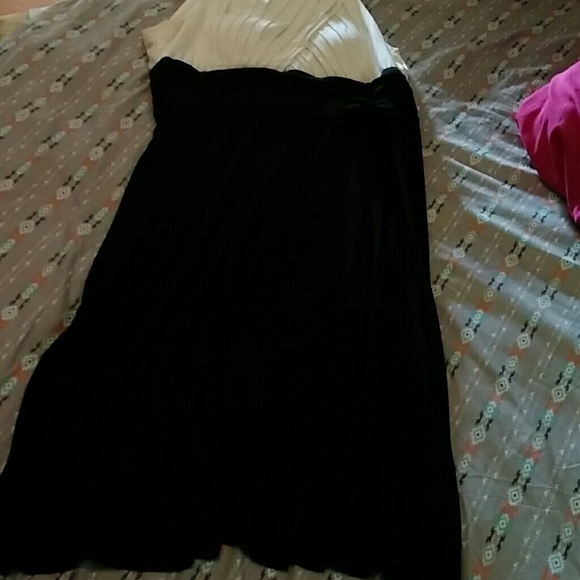 Dress - Picture 2 of 2